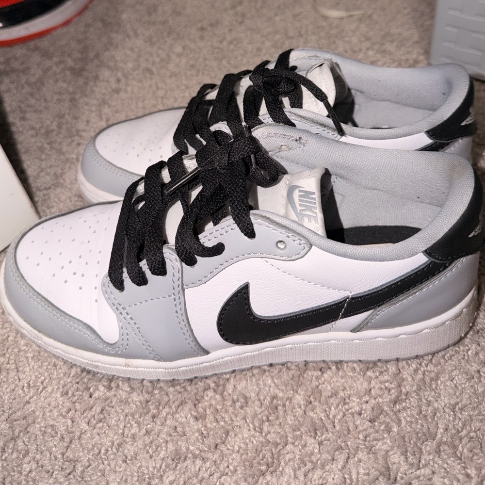 Nike air Jordan 1 low White and grey OG barons